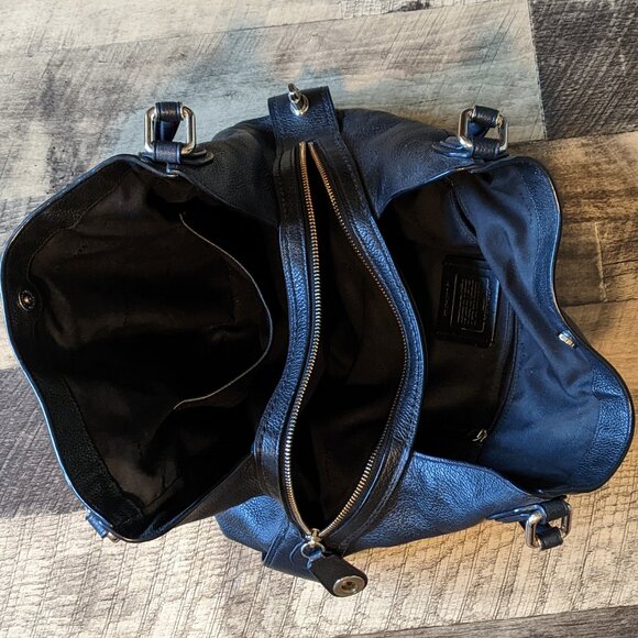 Coach Edie 31 Shoulder Bag Black Leather - Picture 4 of 11